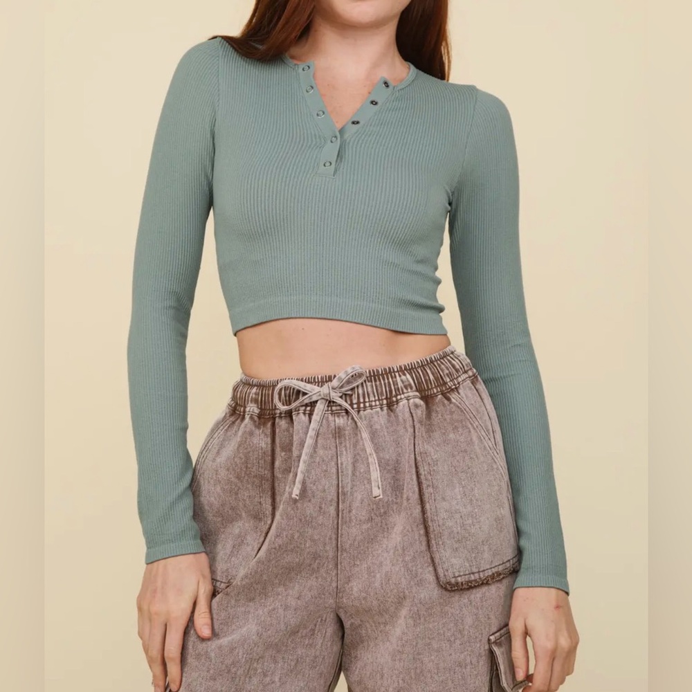 Easy Comfy Casual Fitted Crop Henley Knit Top - Sage